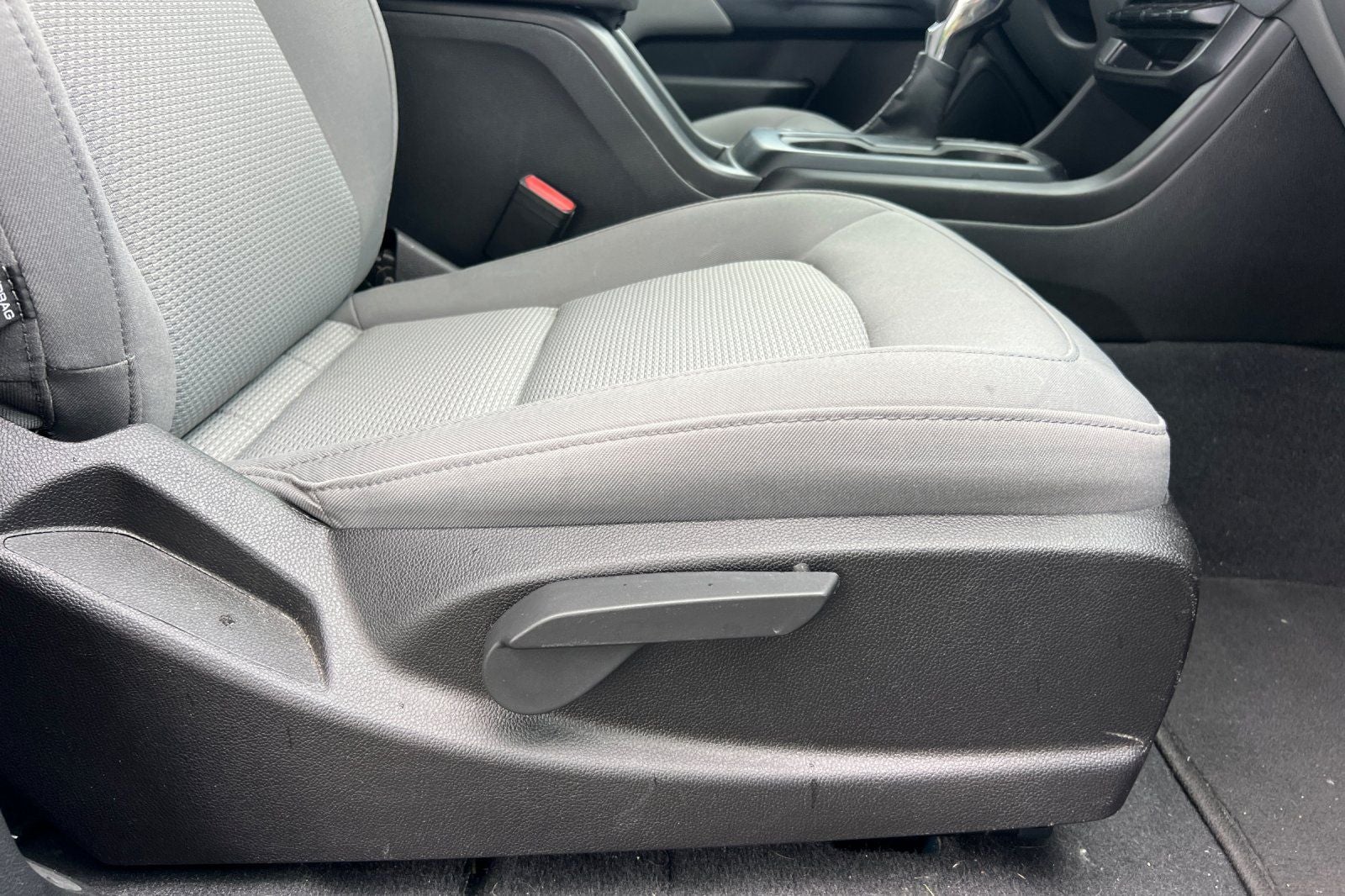 2022 GMC Canyon Elevation Standard