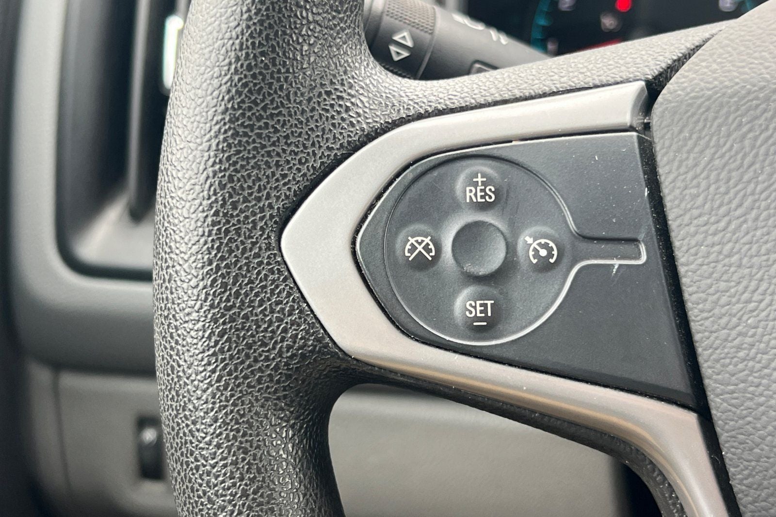 2022 GMC Canyon Elevation Standard