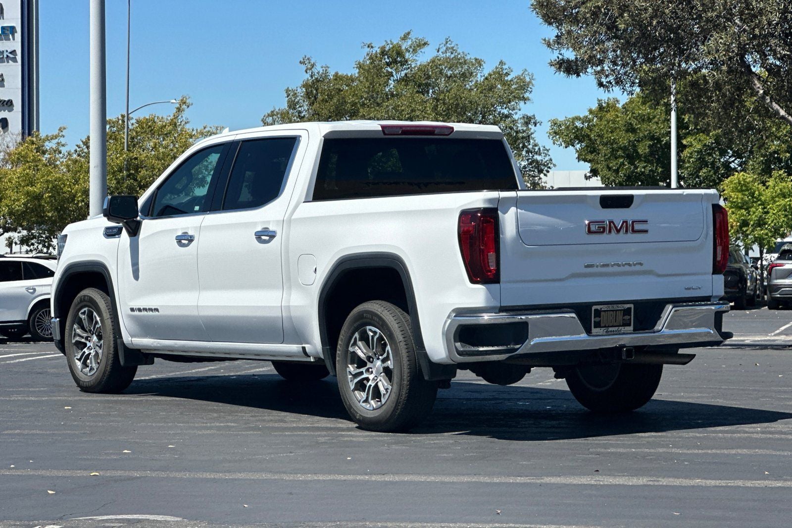 2025 GMC Sierra 1500 SLT