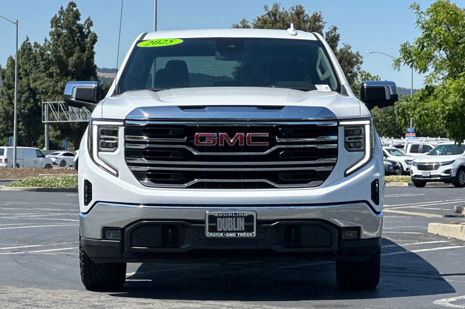2025 GMC Sierra 1500 SLT