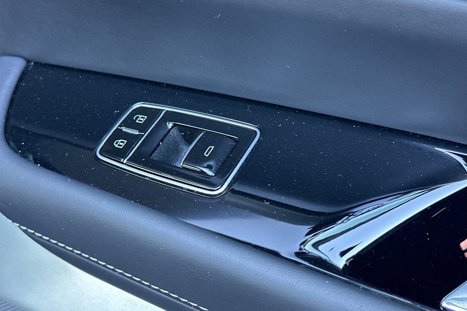 2026 Cadillac VISTIQ Platinum