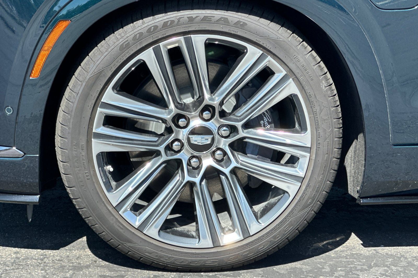 2026 Cadillac VISTIQ Platinum