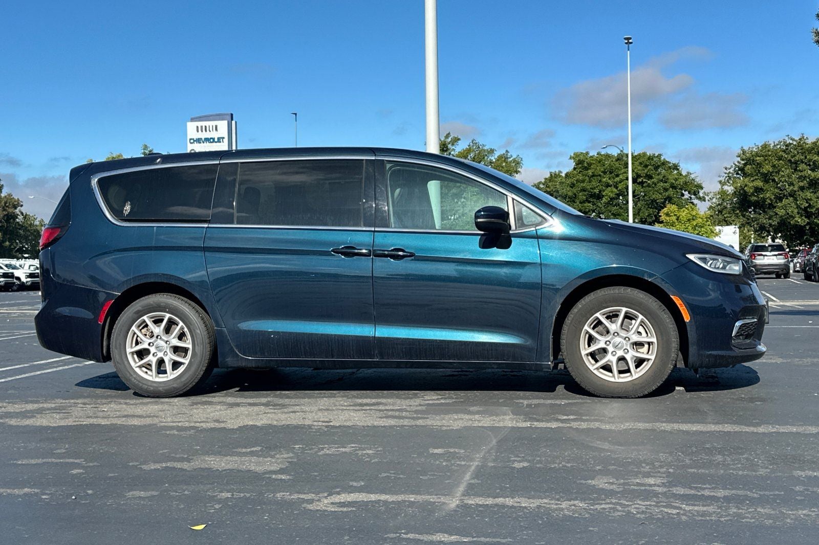 2023 Chrysler Pacifica Touring L