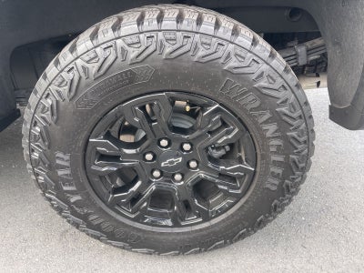 2025 Chevrolet Silverado 1500 ZR2