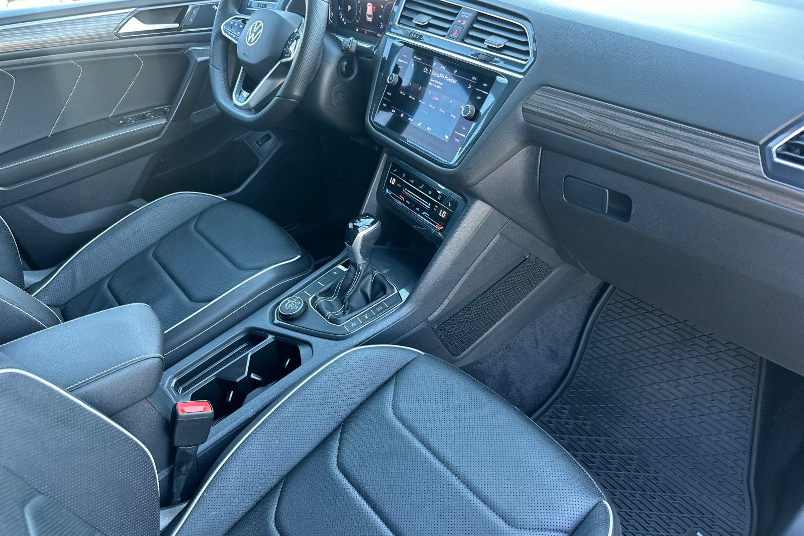 2022 Volkswagen Tiguan 2.0T SEL R-Line