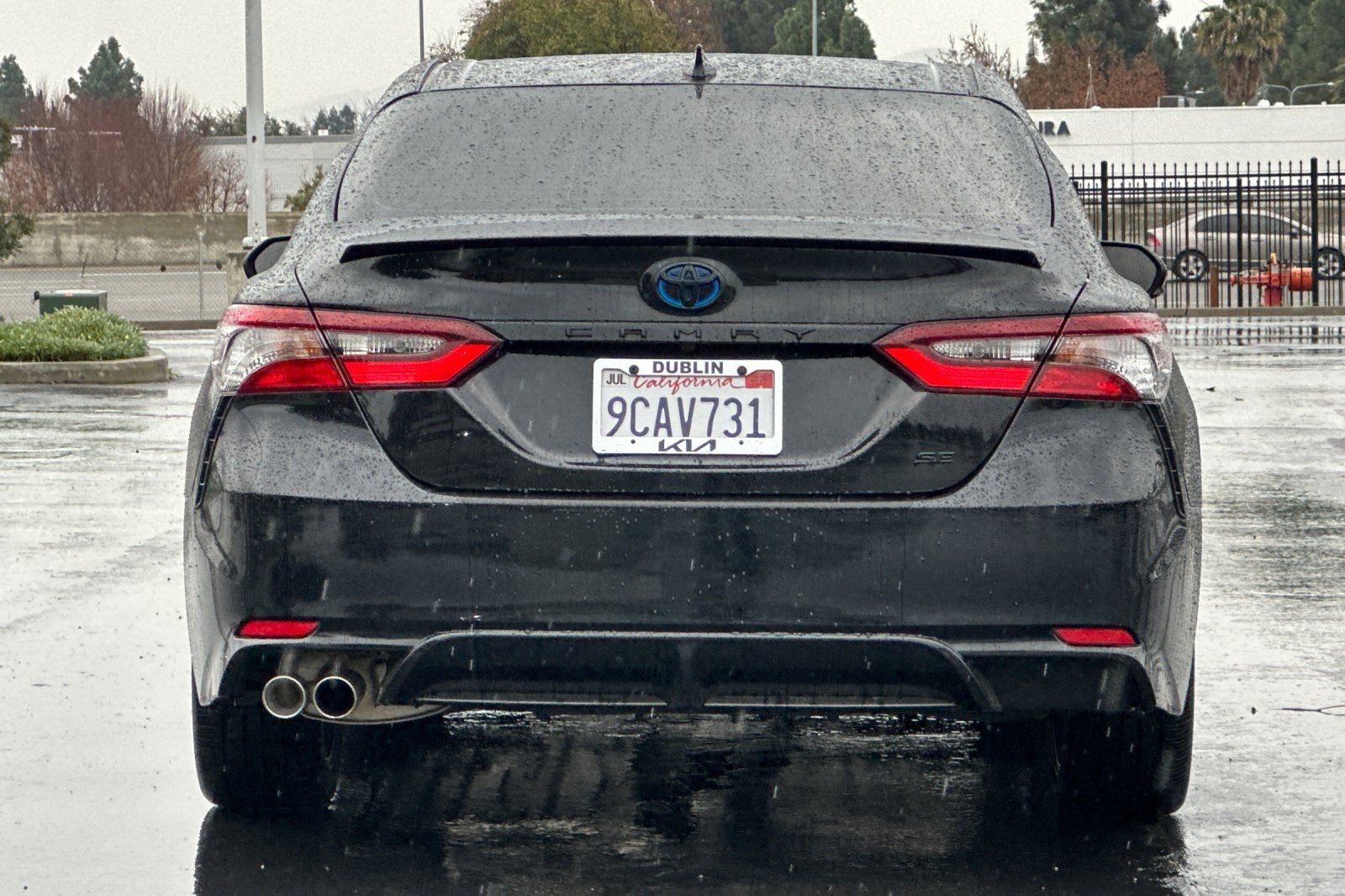 2022 Toyota Camry Hybrid SE