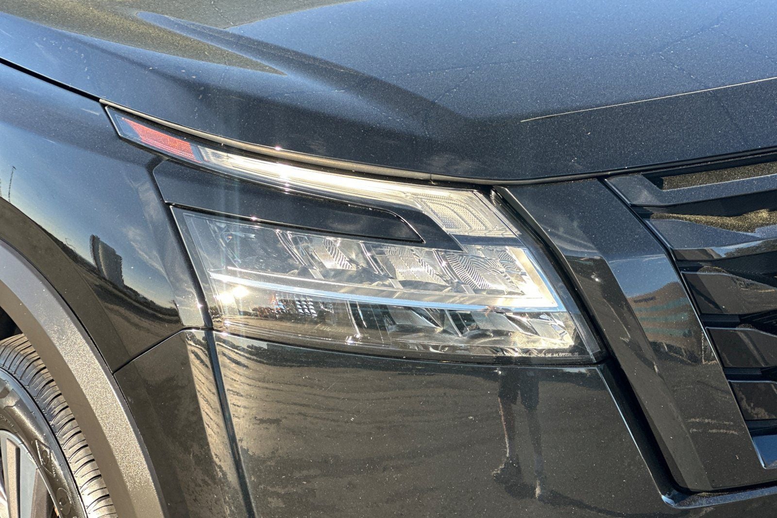 2022 Nissan Pathfinder SL