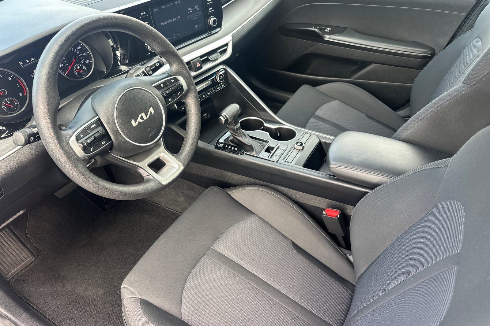 2022 Kia K5 LX