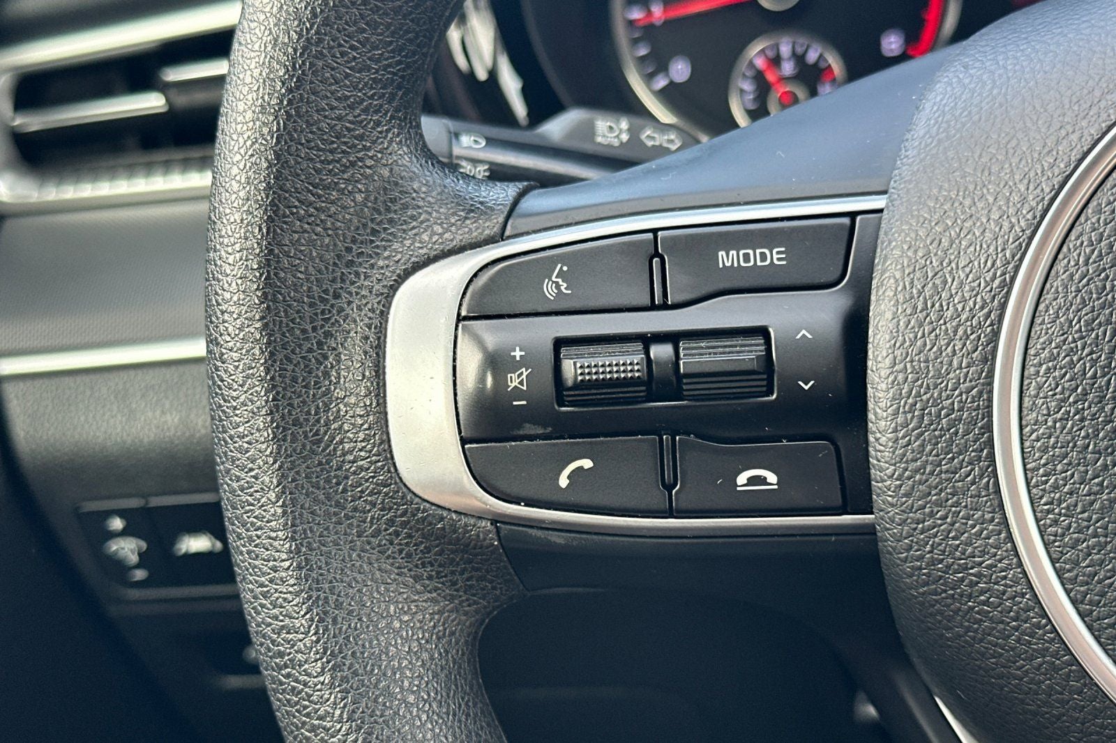 2022 Kia K5 LX