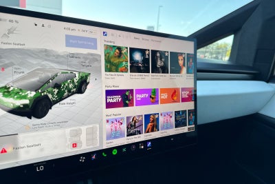 2024 Tesla Cybertruck Base
