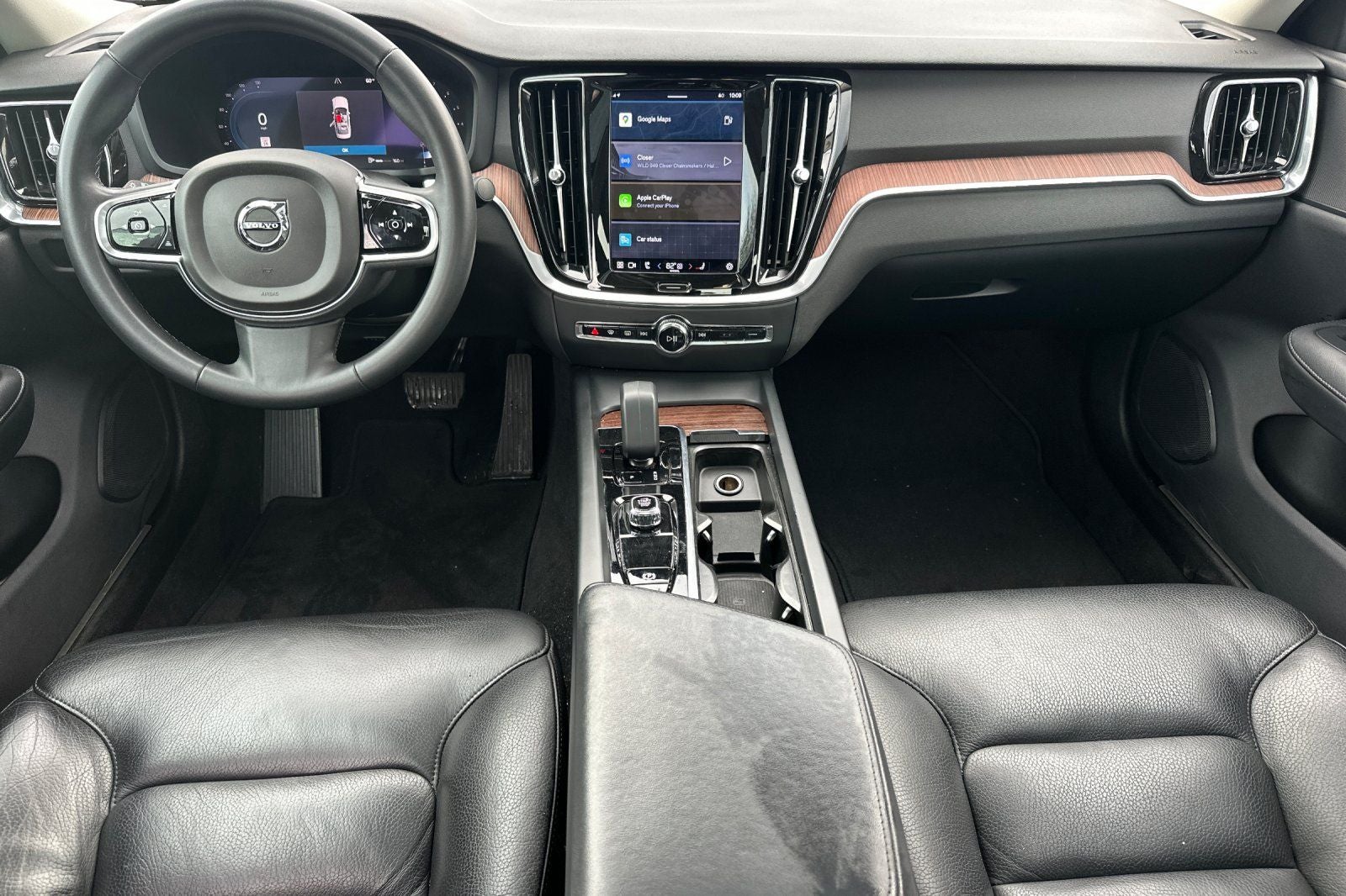 2024 Volvo S60 B5 Plus Dark Theme