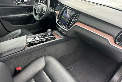 2024 Volvo S60 B5 Plus Dark Theme