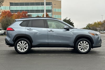 2024 Toyota Corolla Cross LE