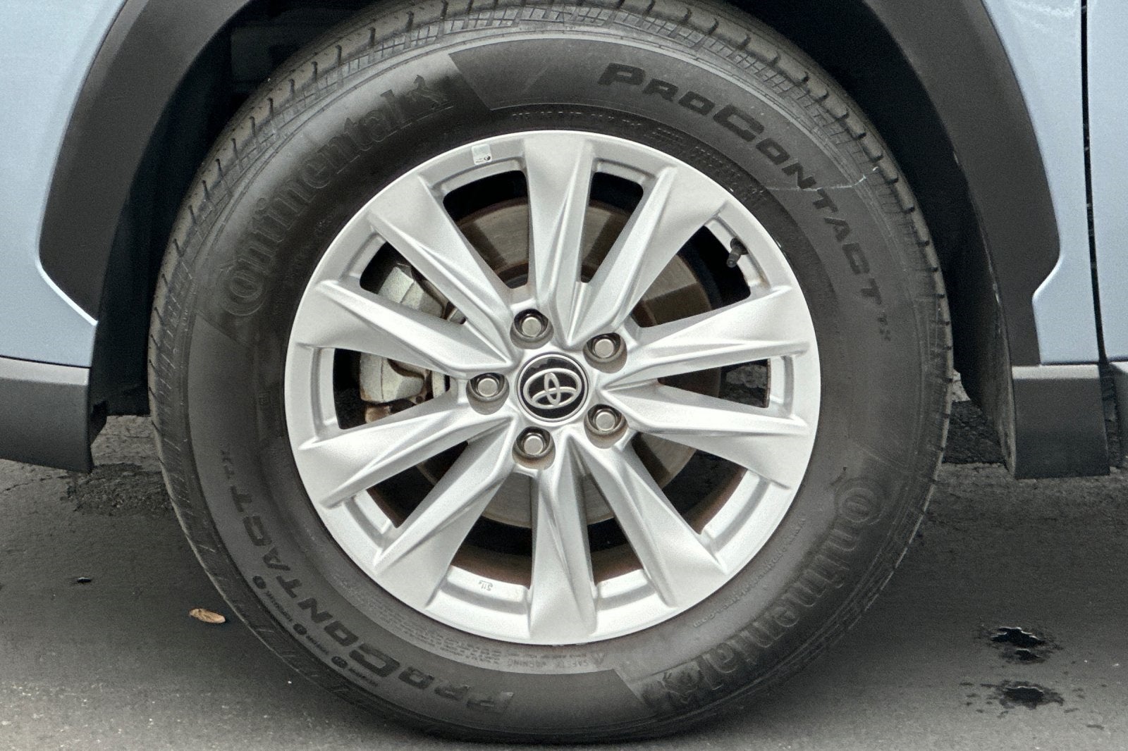 2024 Toyota Corolla Cross LE