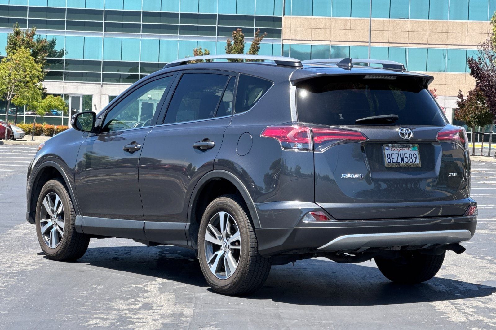 2018 Toyota RAV4 XLE