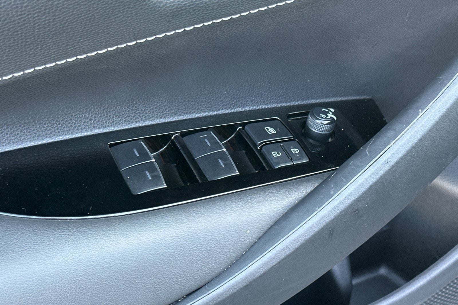 2022 Toyota Corolla Hatchback SE