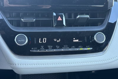 2025 Toyota Corolla Hatchback SE