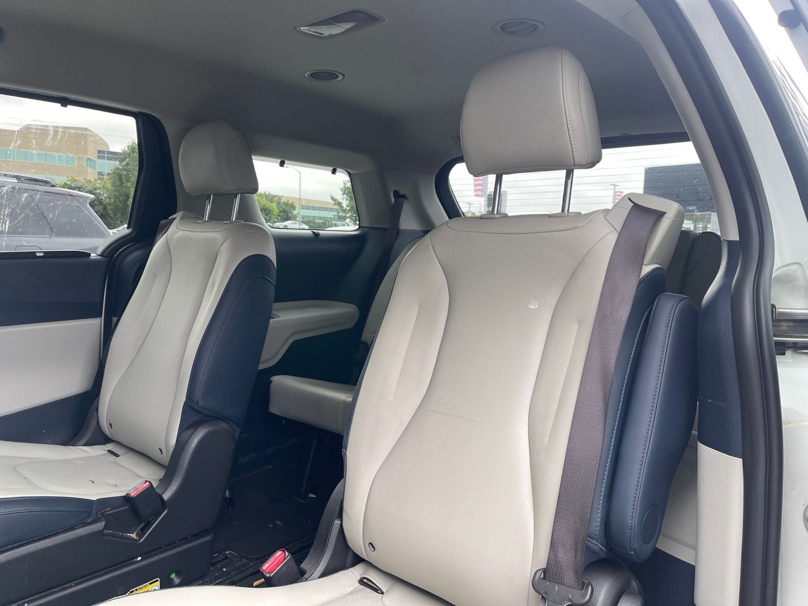 2025 Kia Carnival Hybrid EX
