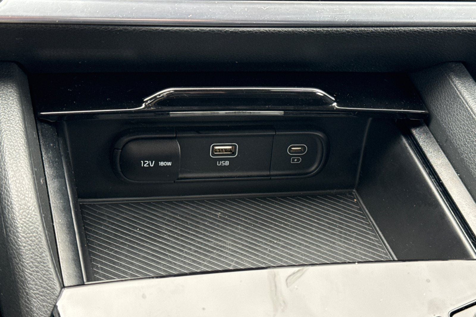 2025 Kia Sportage Hybrid LX