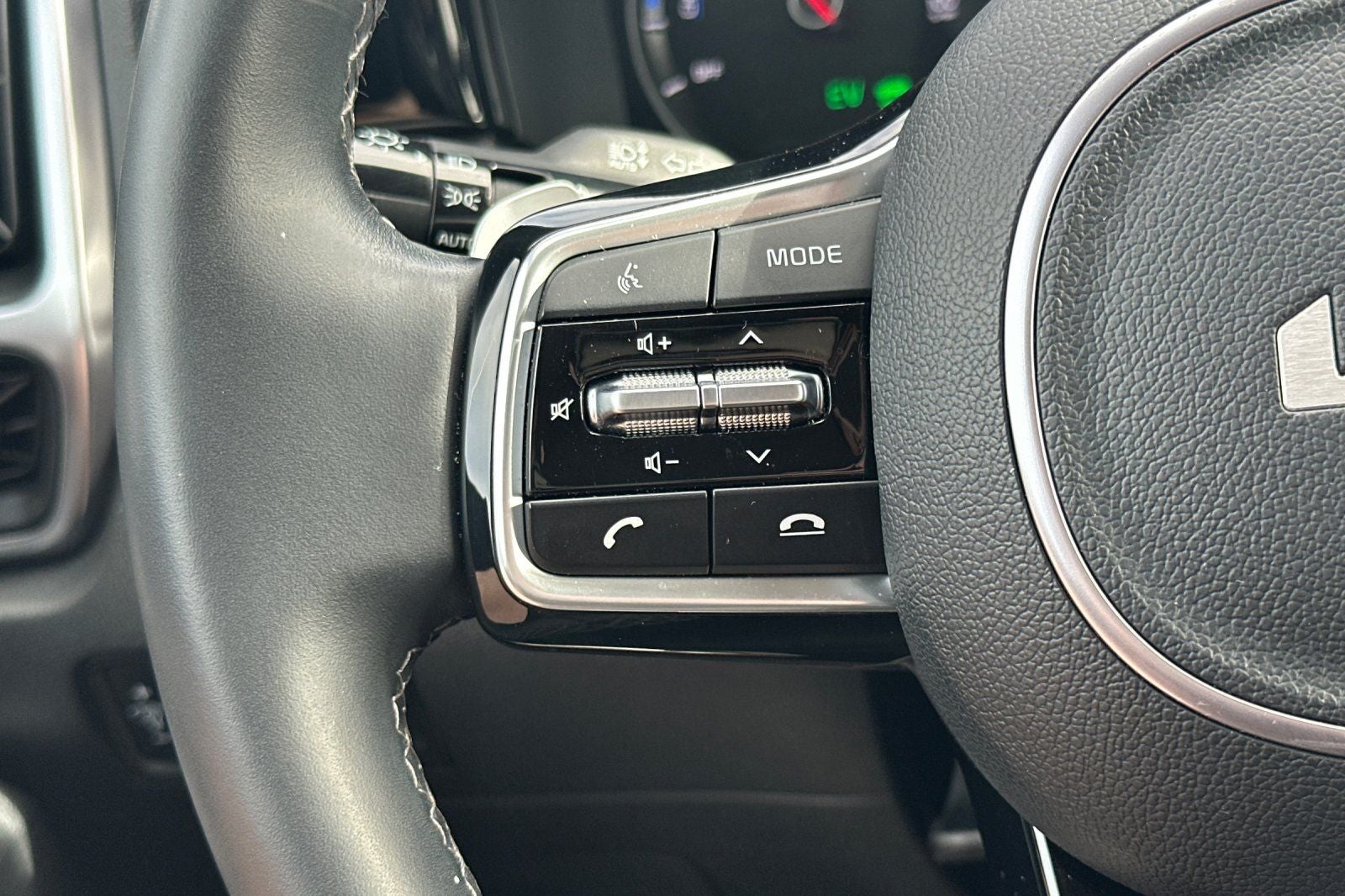 2023 Kia Sorento Hybrid EX