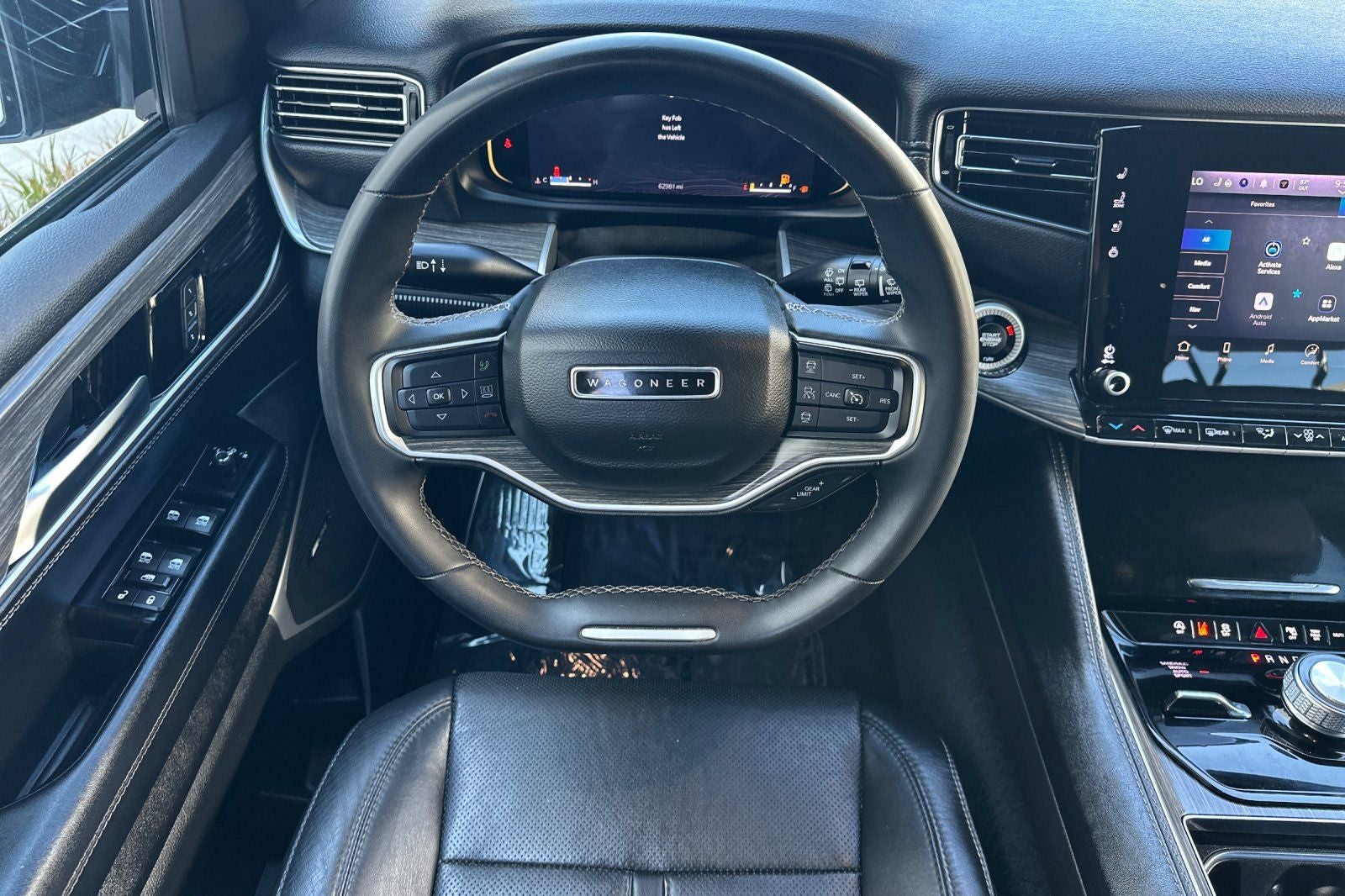 2023 Jeep Wagoneer L Series II