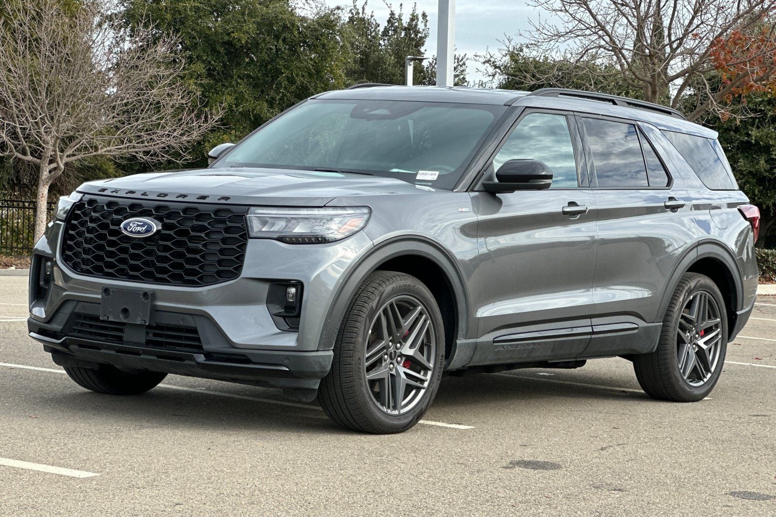 2025 Ford Explorer ST-Line