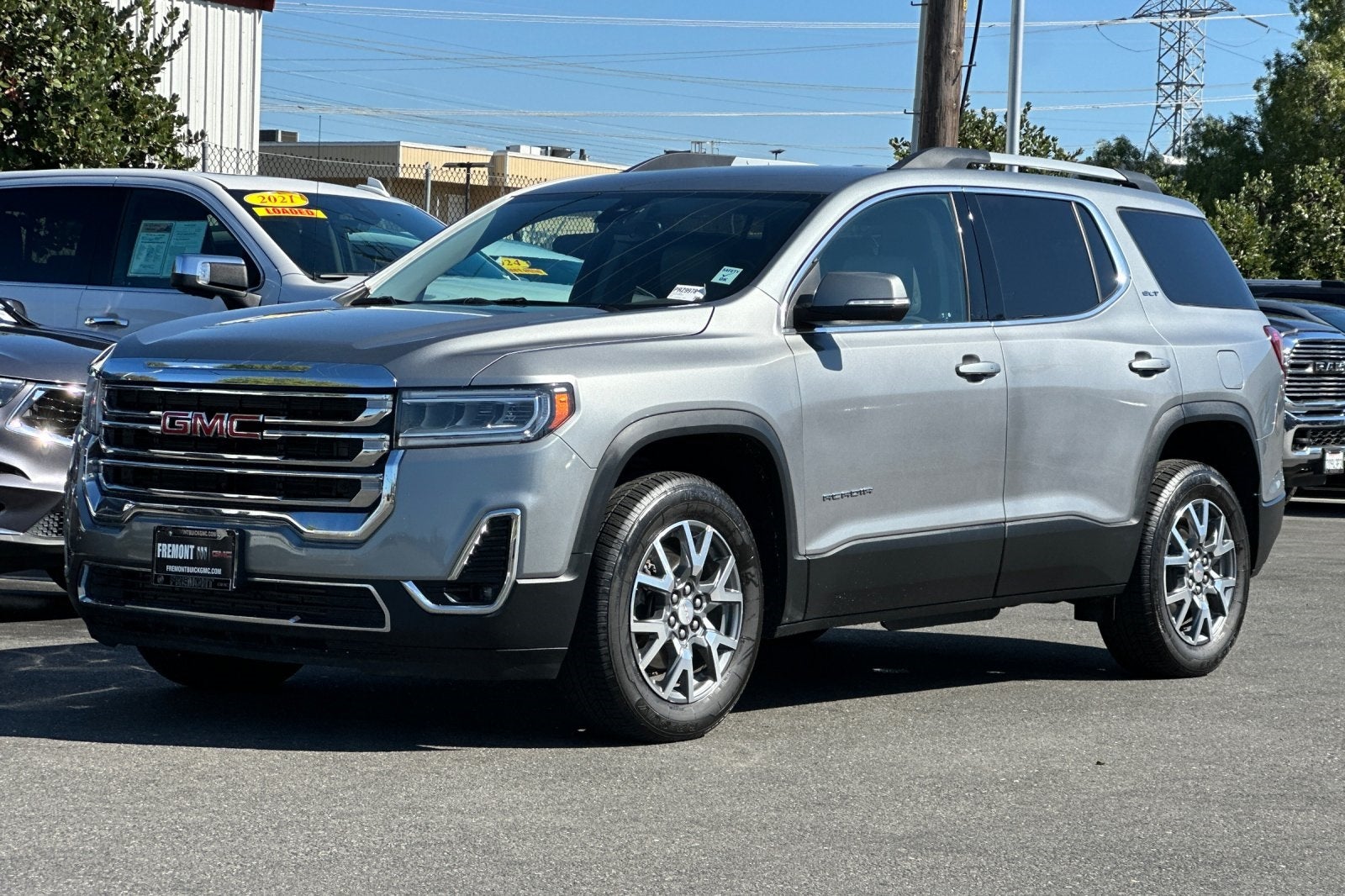 2023 GMC Acadia SLT