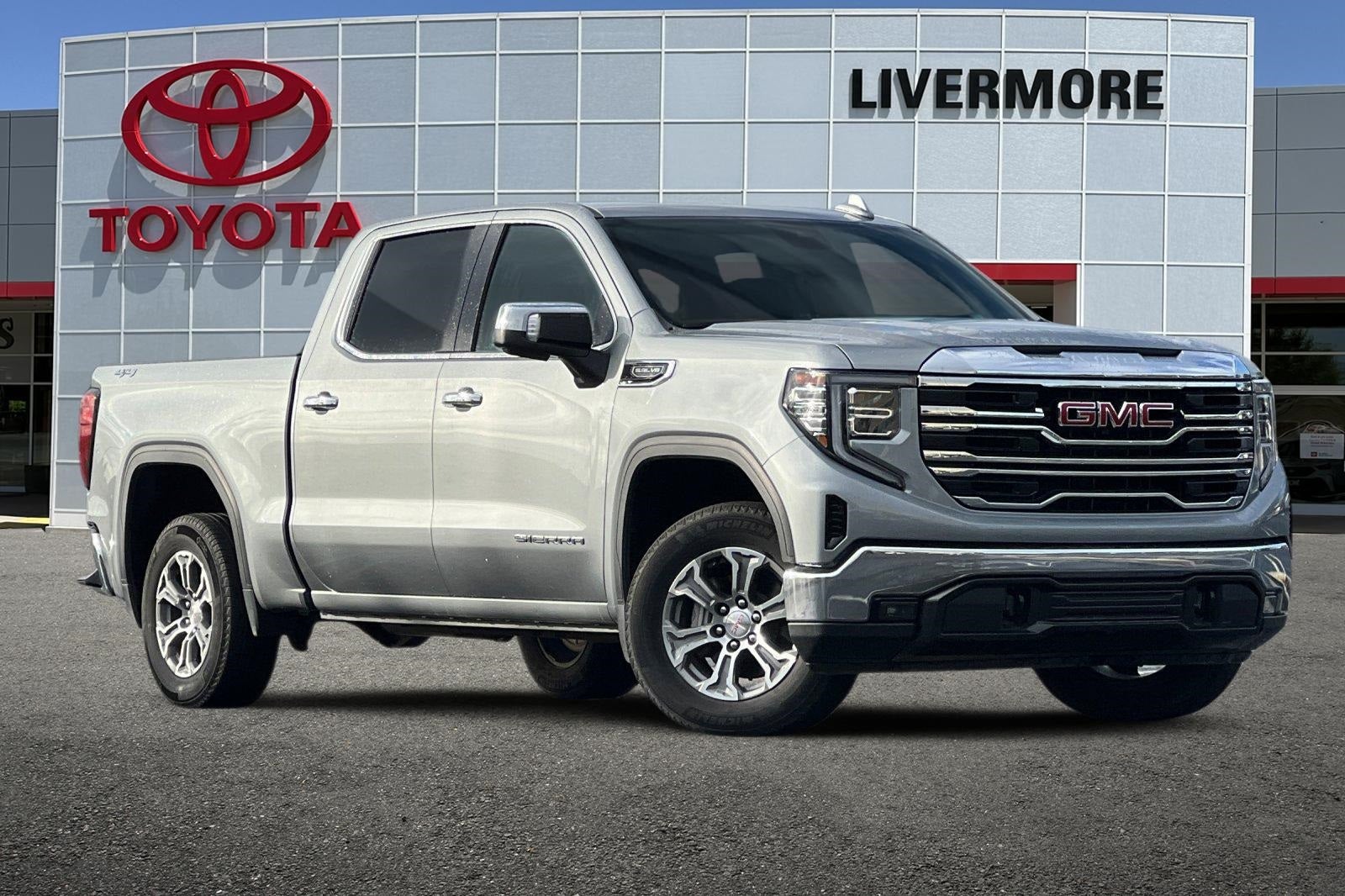 2024 GMC Sierra 1500 SLT