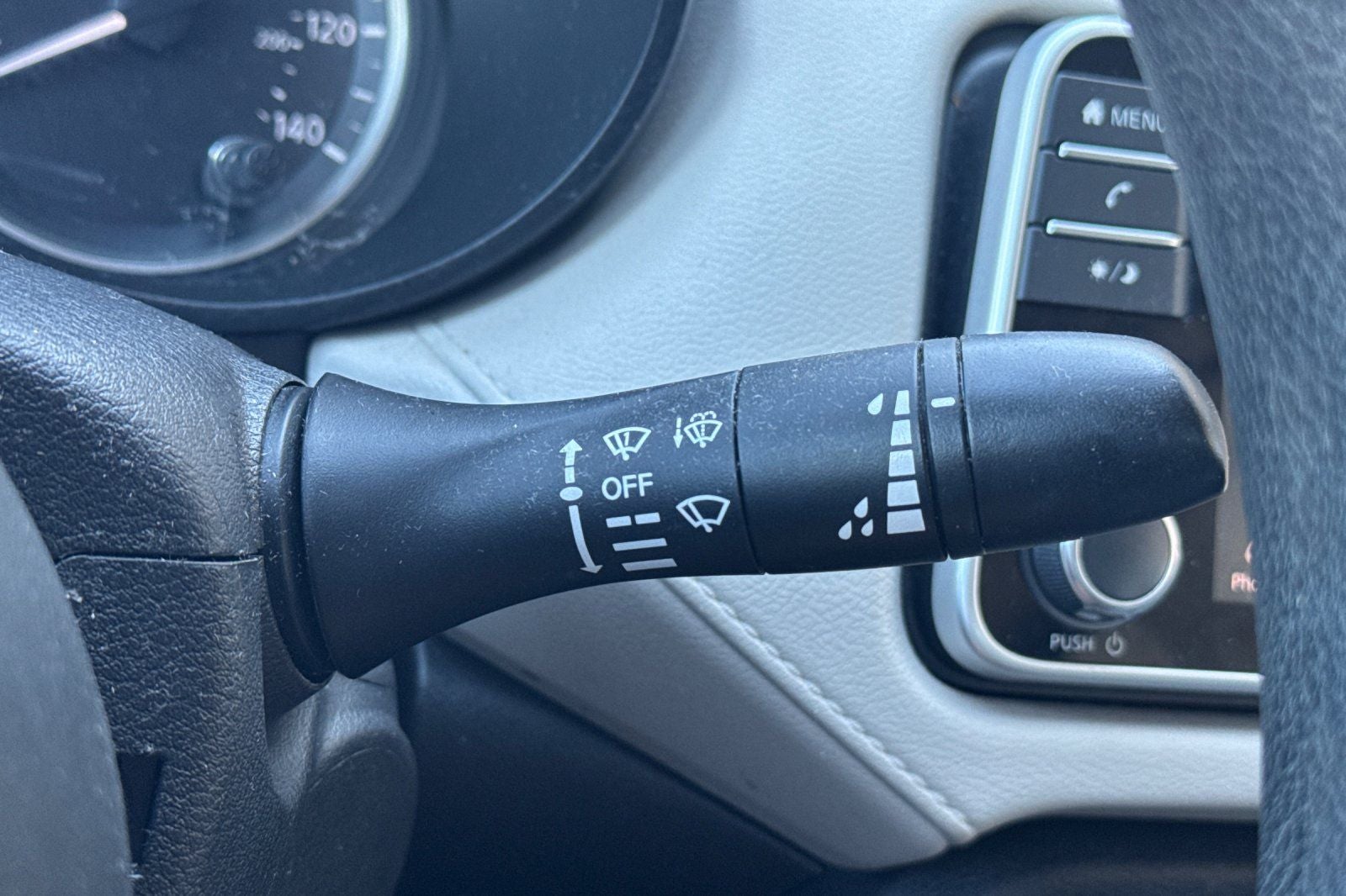 2021 Nissan Versa 1.6 SV