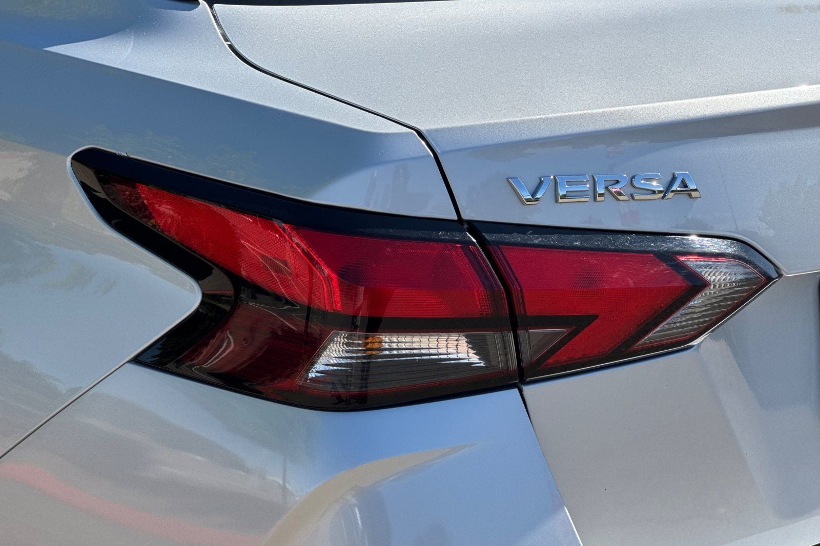 2021 Nissan Versa 1.6 SV