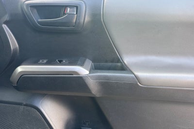 2018 Toyota Tacoma SR5 V6