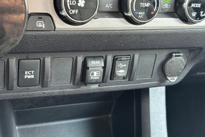 2018 Toyota Tacoma SR5 V6