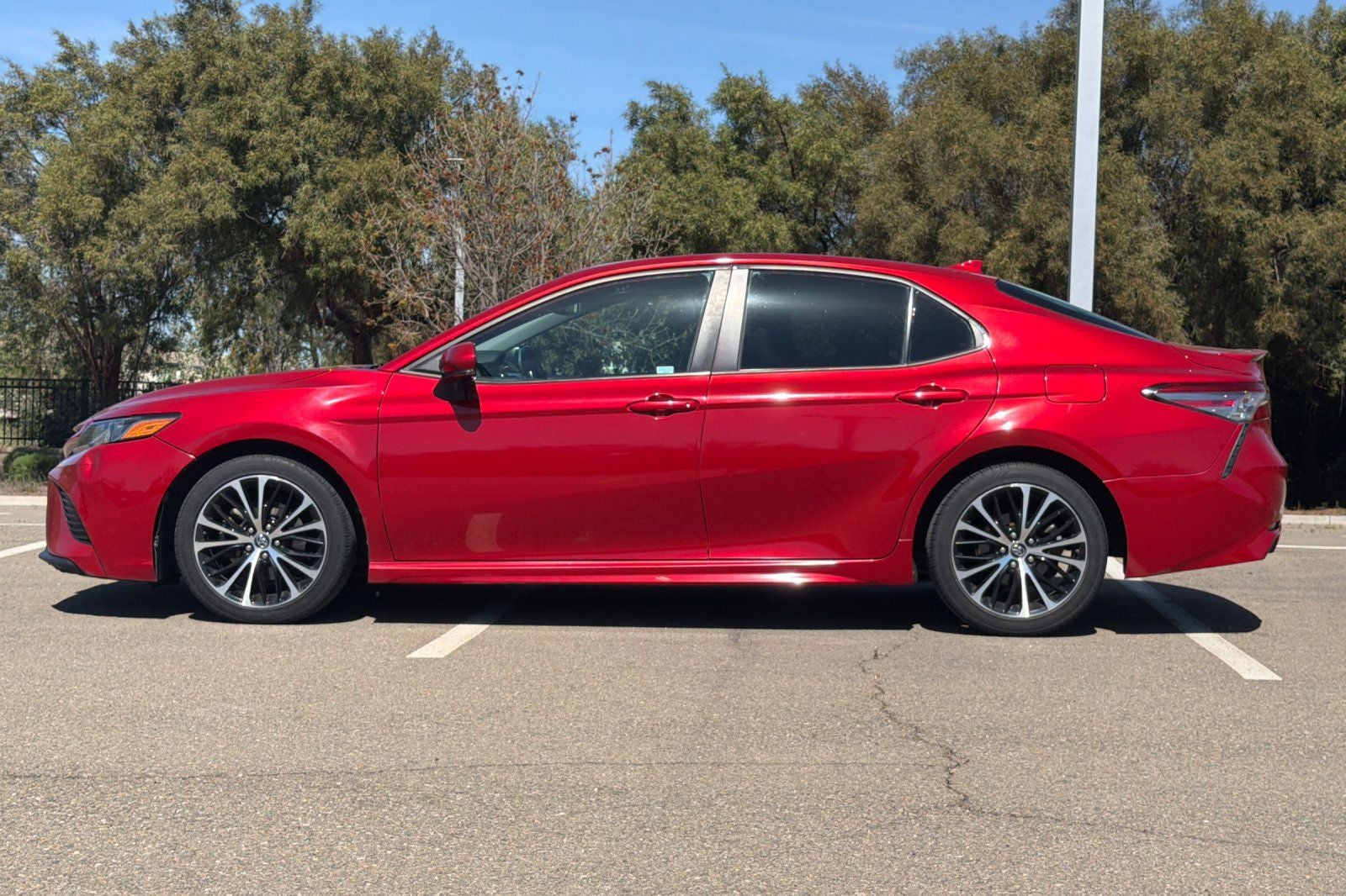 2019 Toyota Camry SE