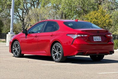2019 Toyota Camry SE