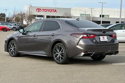 2024 Toyota Camry SE