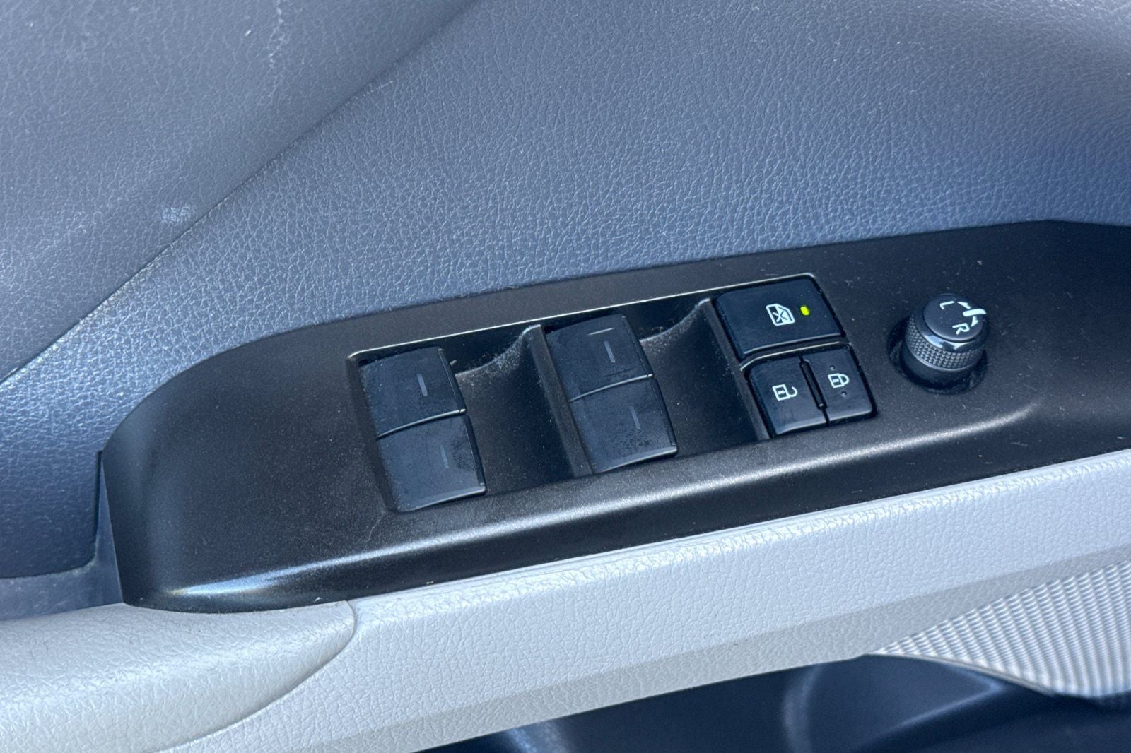 2021 Toyota Camry Hybrid SE