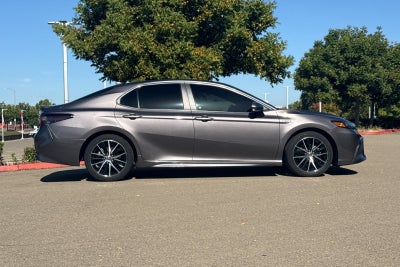 2021 Toyota Camry Hybrid SE