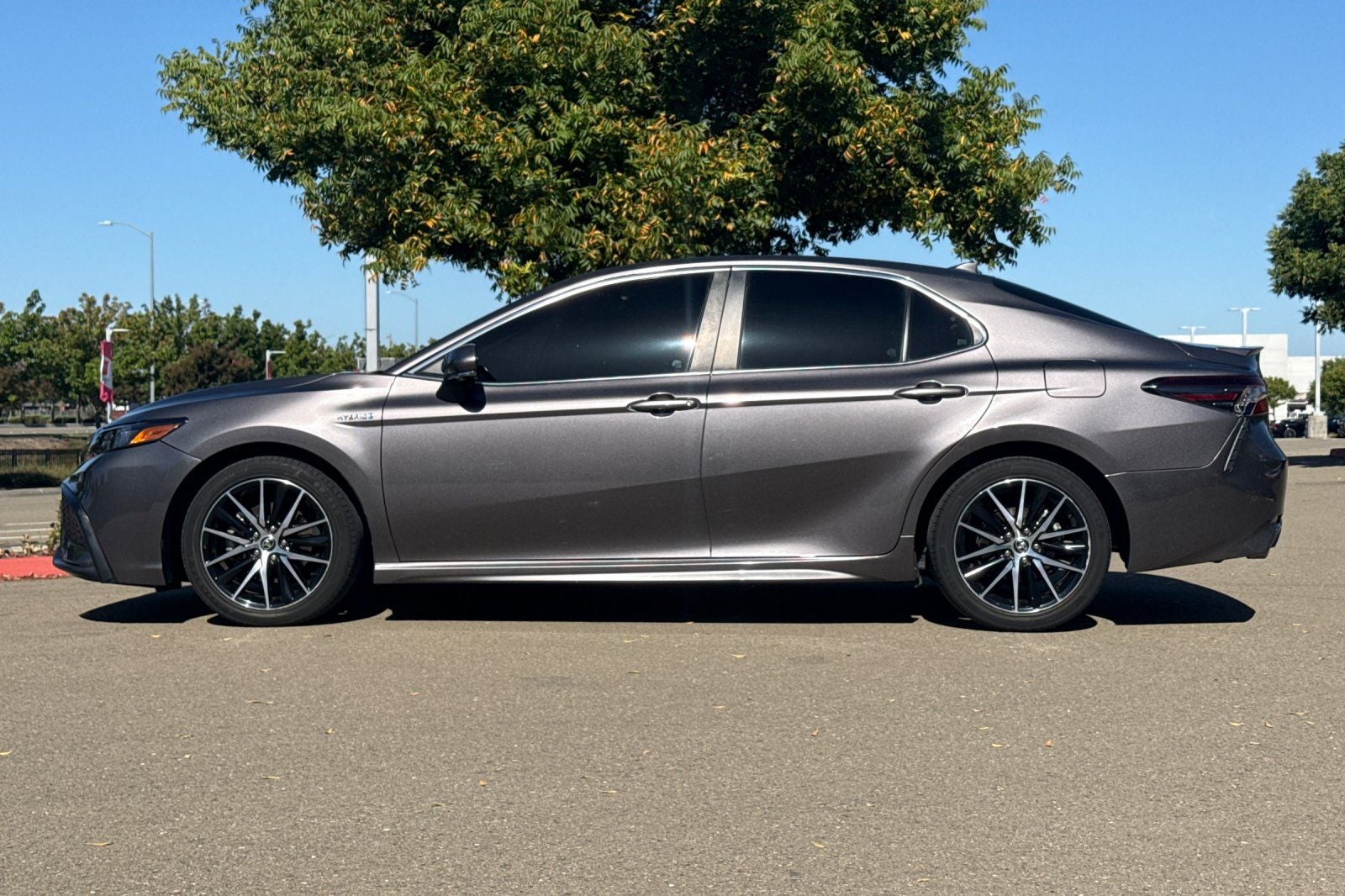 2021 Toyota Camry Hybrid SE