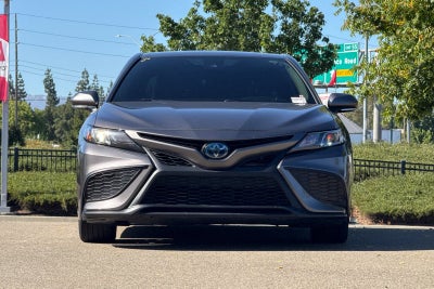 2021 Toyota Camry Hybrid SE