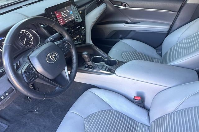 2021 Toyota Camry Hybrid SE
