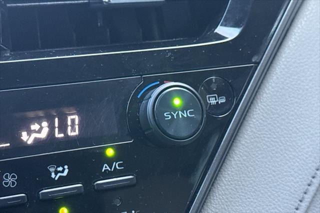 2021 Toyota Camry Hybrid SE