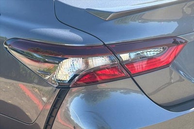 2021 Toyota Camry Hybrid SE