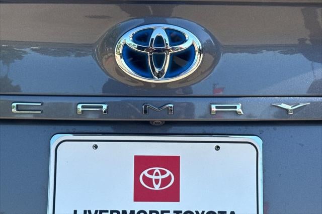 2021 Toyota Camry Hybrid SE