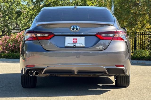 2021 Toyota Camry Hybrid SE