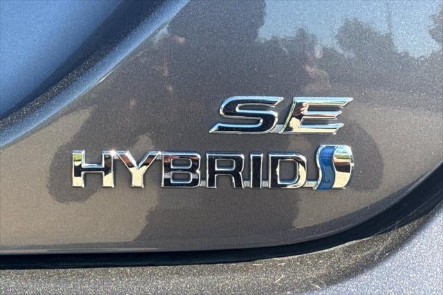 2021 Toyota Camry Hybrid SE