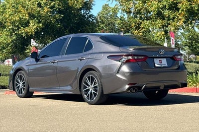 2021 Toyota Camry Hybrid SE