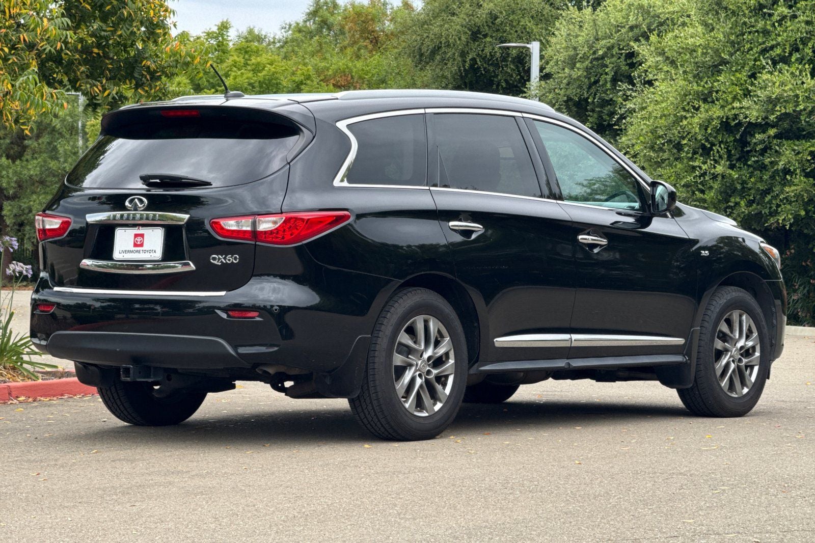 2015 INFINITI QX60 Base