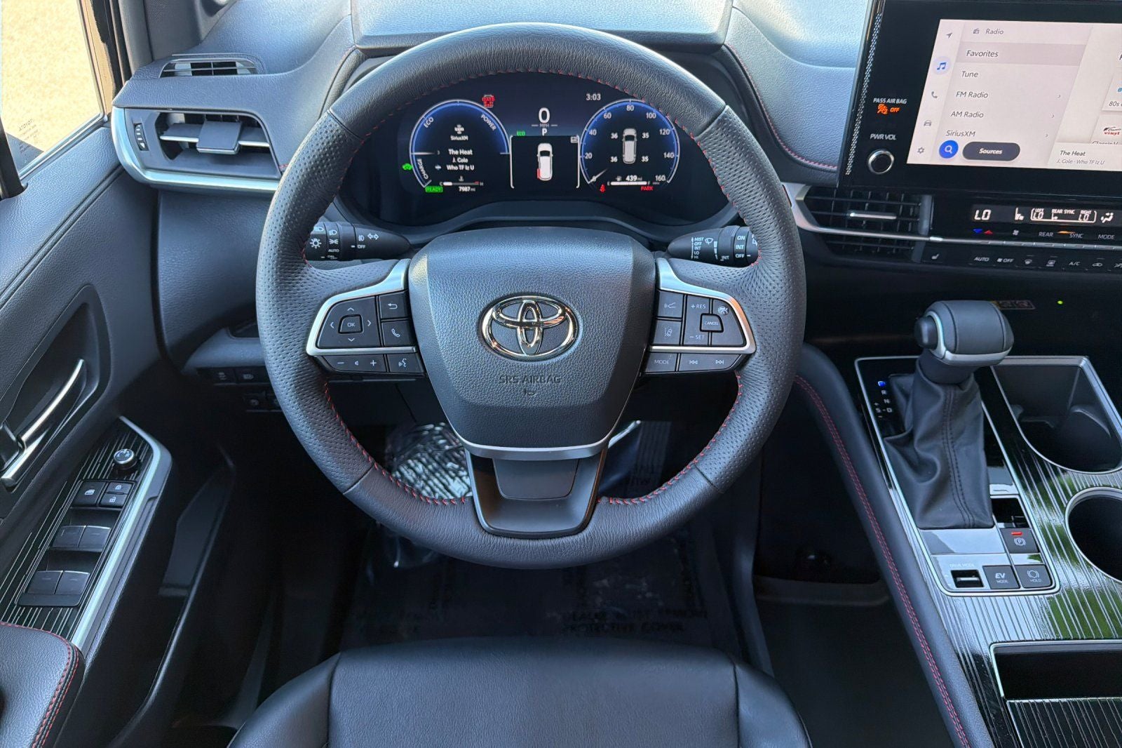 2025 Toyota Sienna XSE 7 Passenger