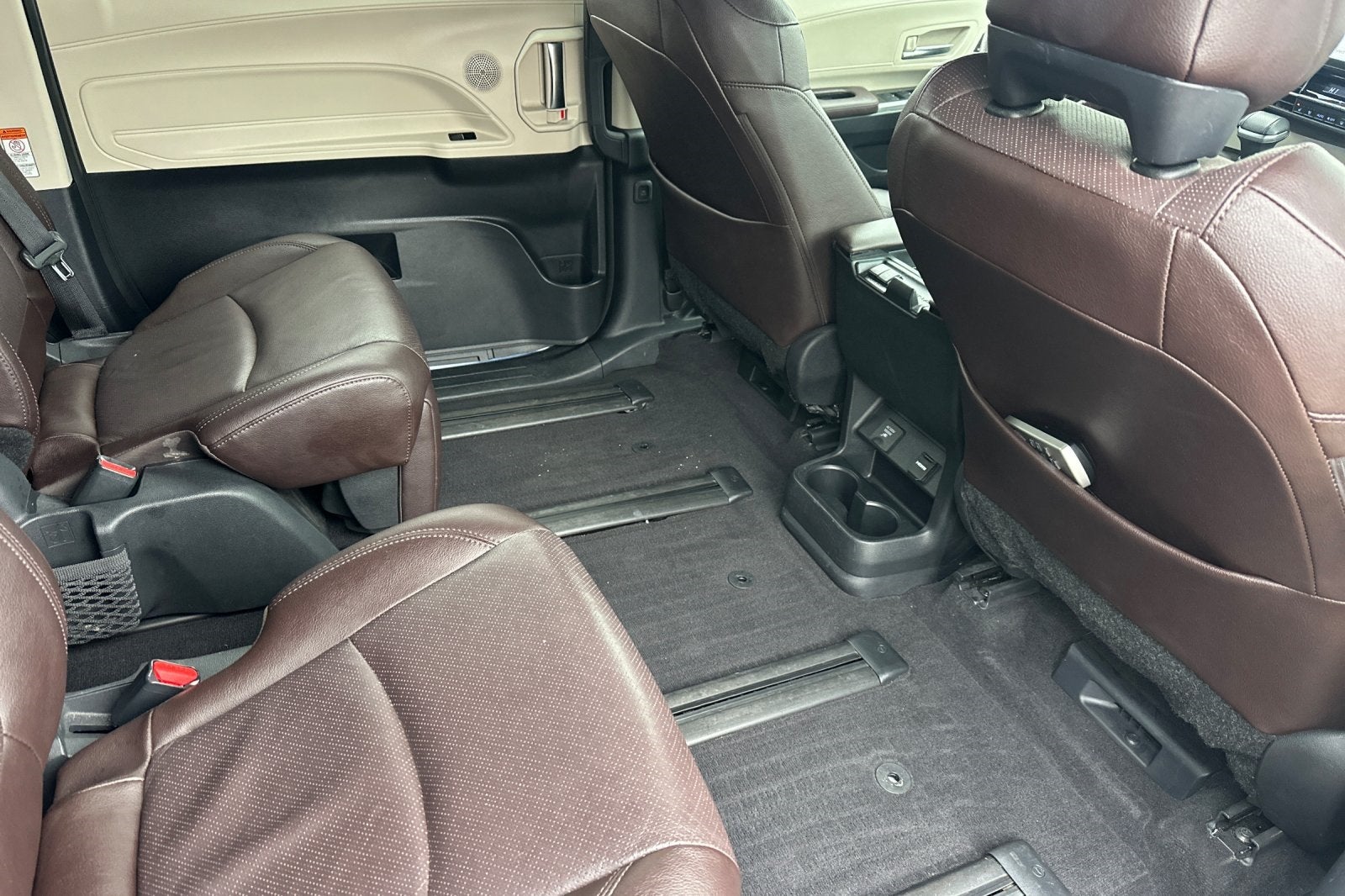 2023 Toyota Sienna Platinum 7 Passenger