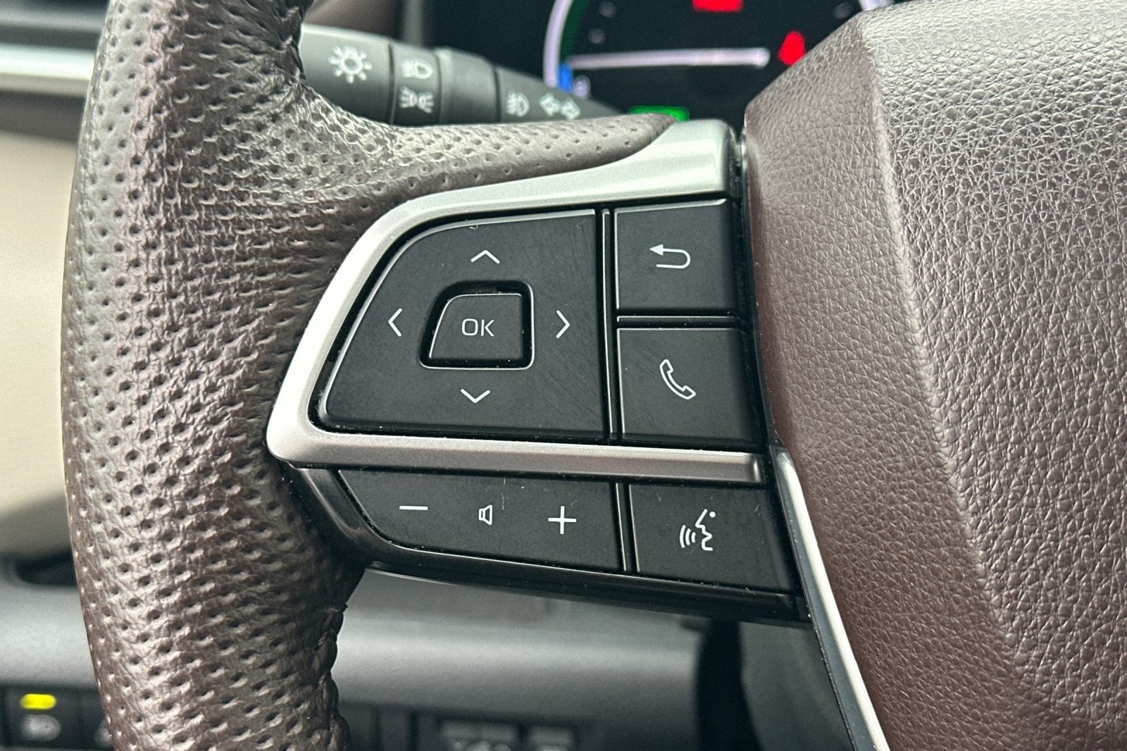 2023 Toyota Sienna Platinum 7 Passenger